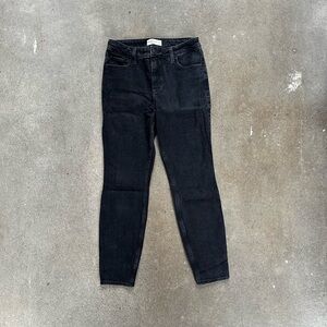 Abercrombie & Fitch The Skinny High Rise Jean in Black Size 27|4R Denim Casual